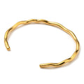 Wavy bangle